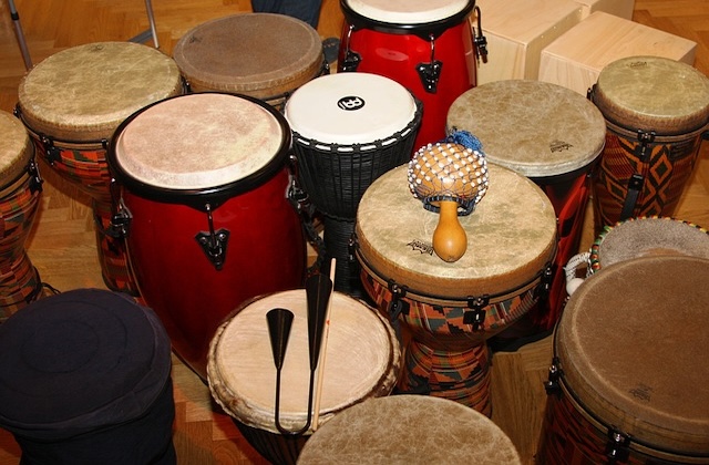 Percussion : soins de musicothérapie active